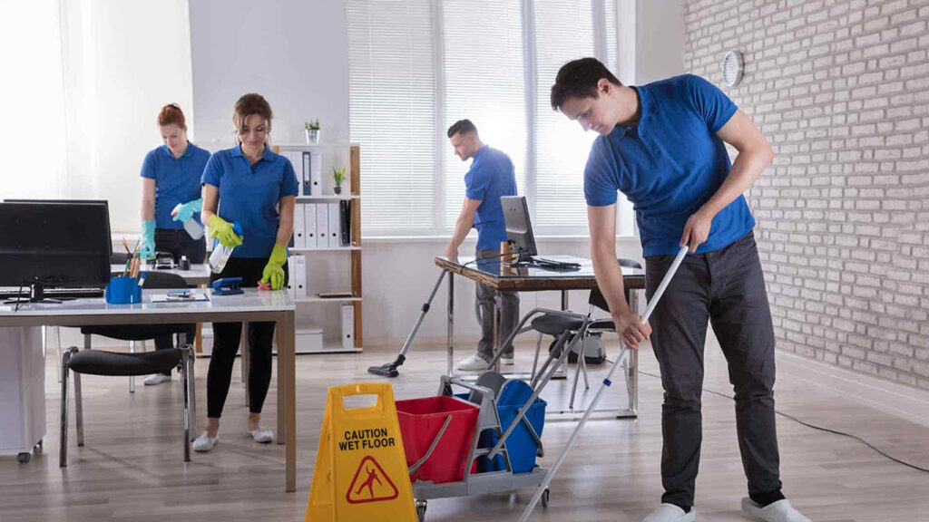 schoonmaak in kantoren