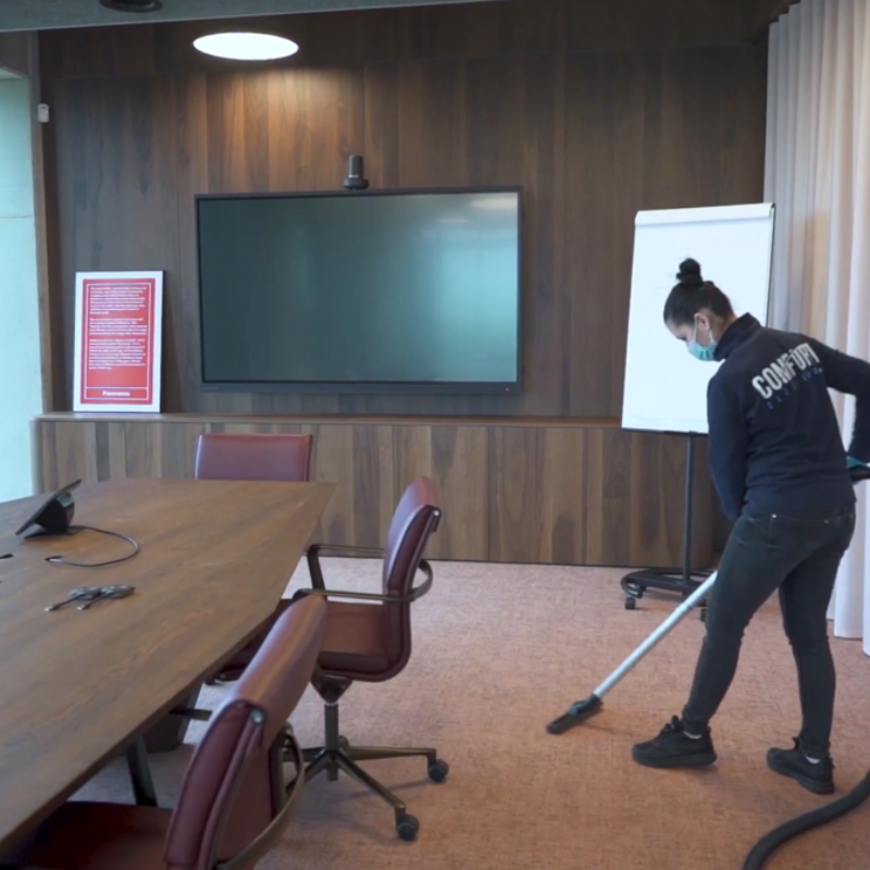 schoonmaak op kantoor